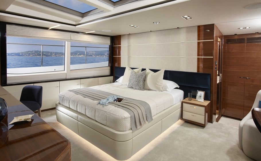 30M-Master-Stateroom-910x562