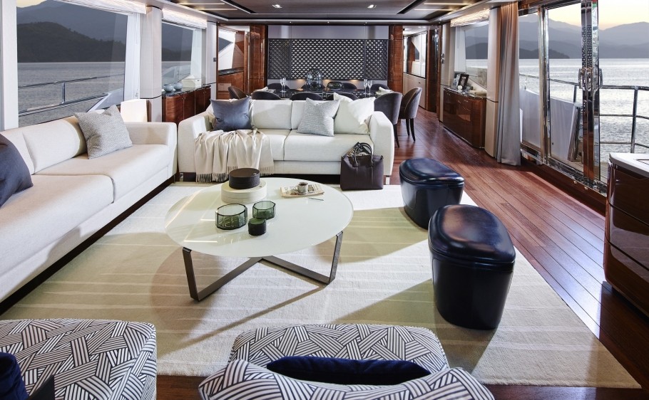 30M-Saloon-1-910x562