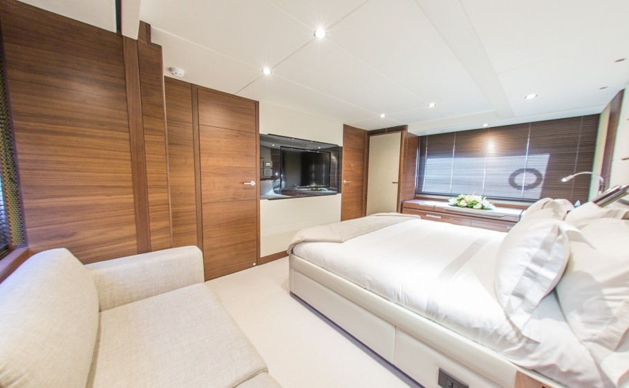 SHAWLIFE-Master-910x562